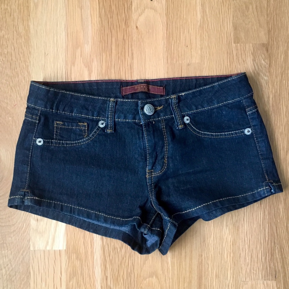 Domaine Shorts